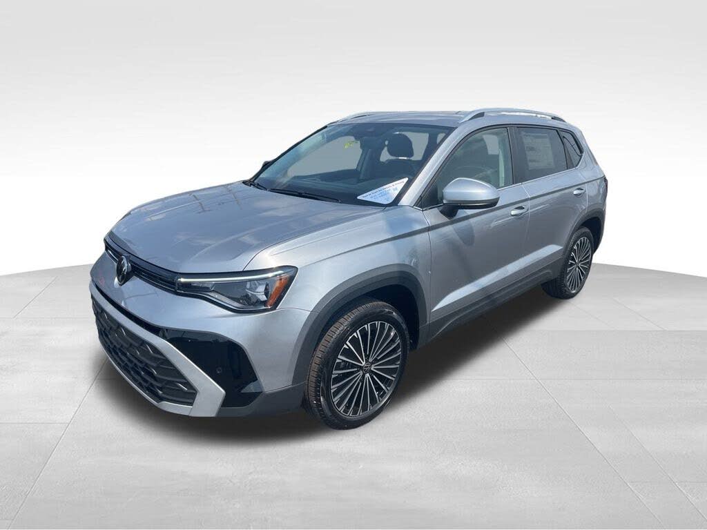 2025 Volkswagen Taos SE FWD