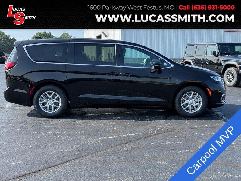 2026 Chrysler Pacifica Select FWD