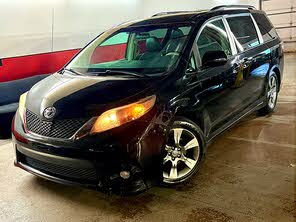 Toyota Sienna SE 8-Passenger