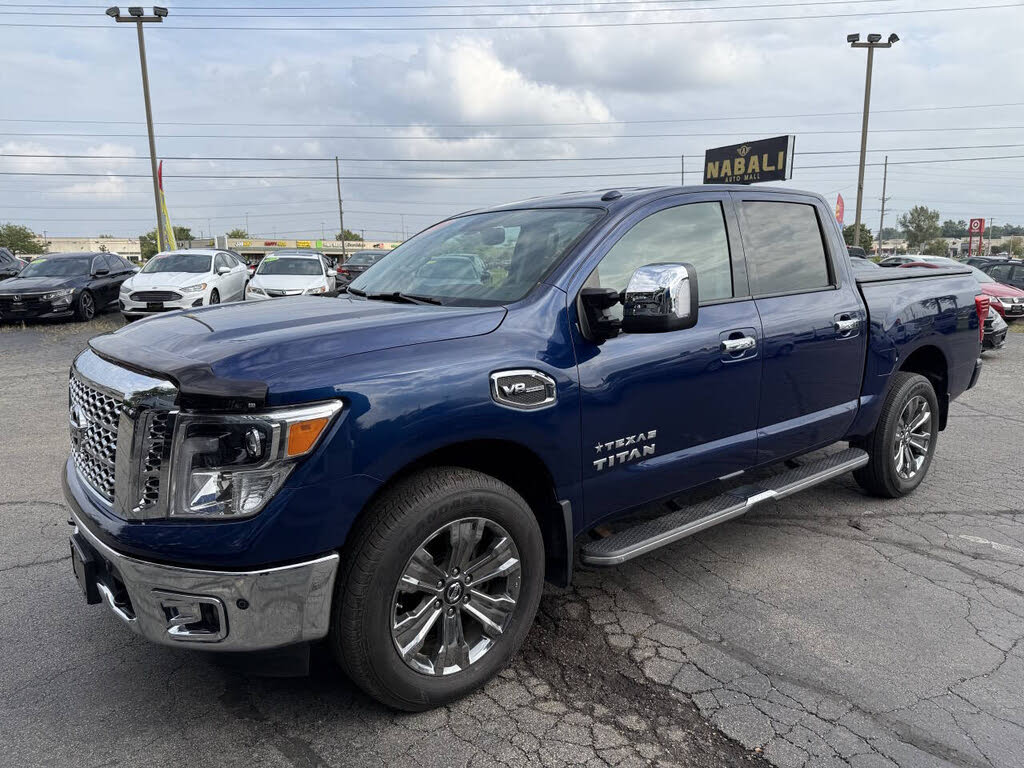 2017 Nissan Titan SL Crew Cab 4WD