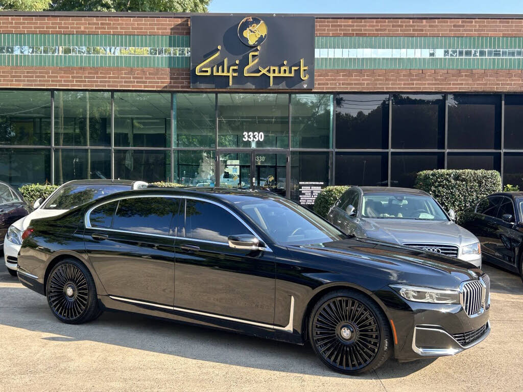 2022 BMW 7 Series 740i RWD