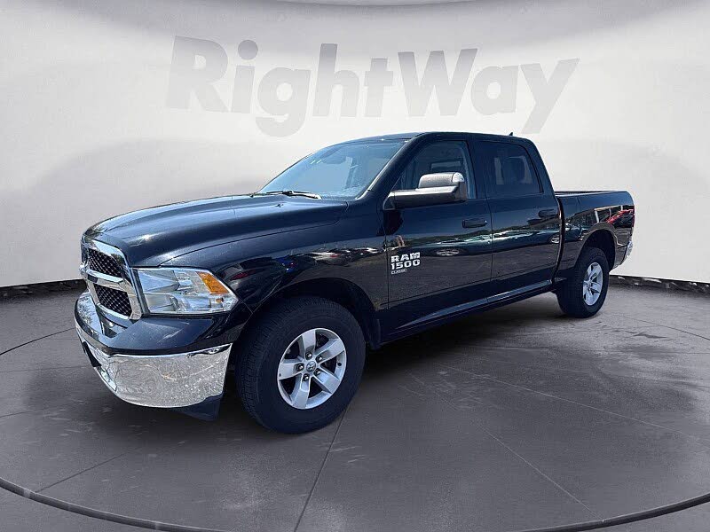 2023 RAM 1500 Classic SLT Crew Cab 4WD