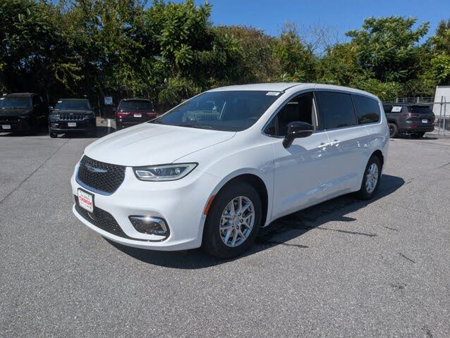 2026 Chrysler Pacifica Select FWD