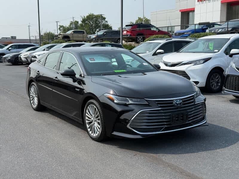 2019 Toyota Avalon Hybrid Limited FWD