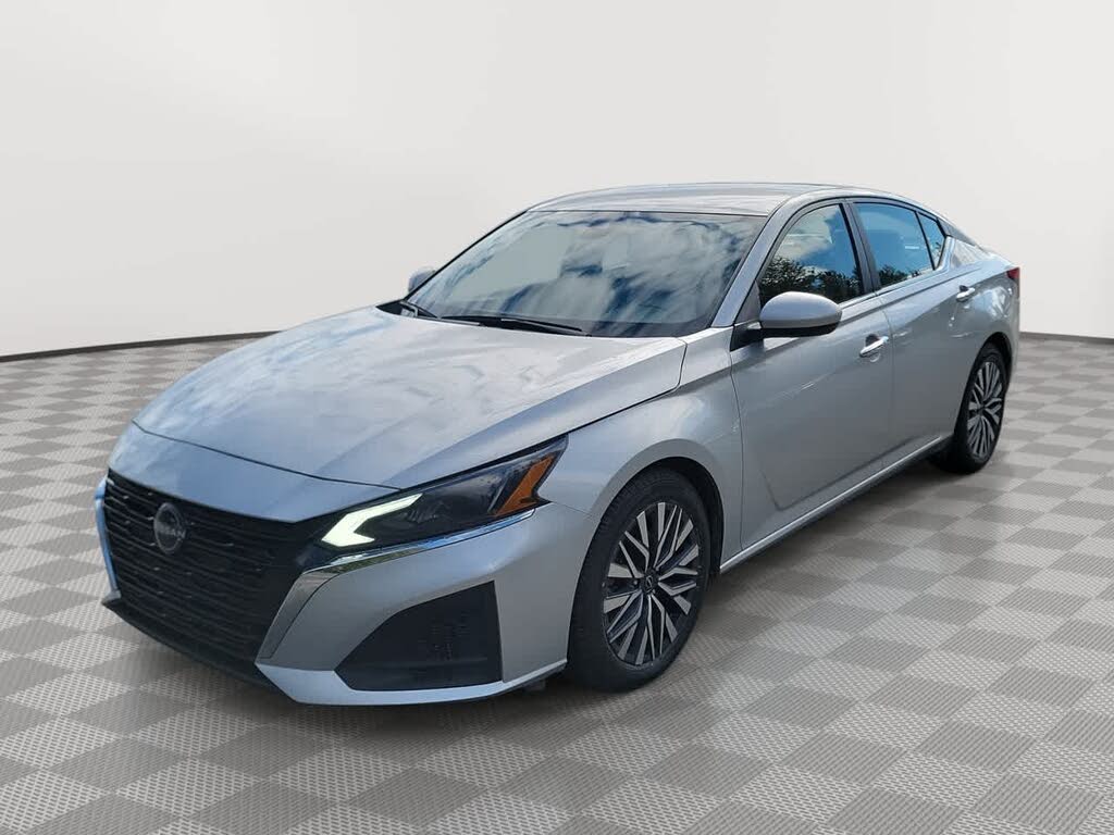 2023 Nissan Altima 2.5 SV FWD
