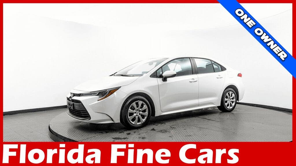 2025 Toyota Corolla LE FWD