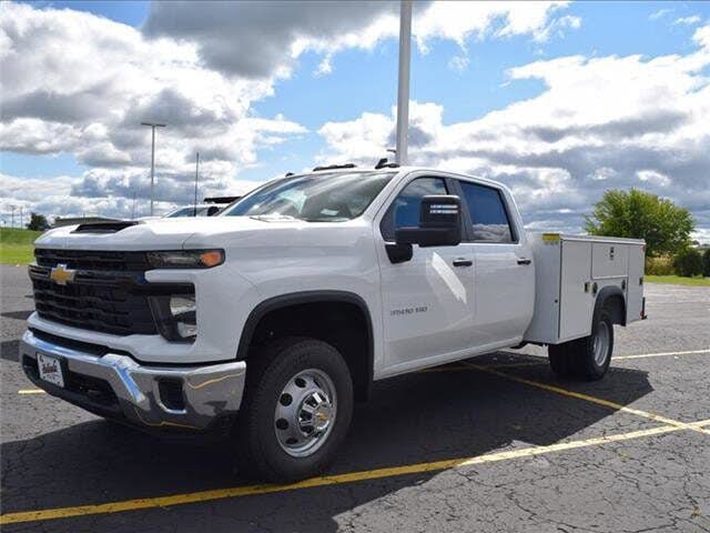 2025 Chevrolet Silverado 3500HD Chassis Work Truck Crew Cab 4WD
