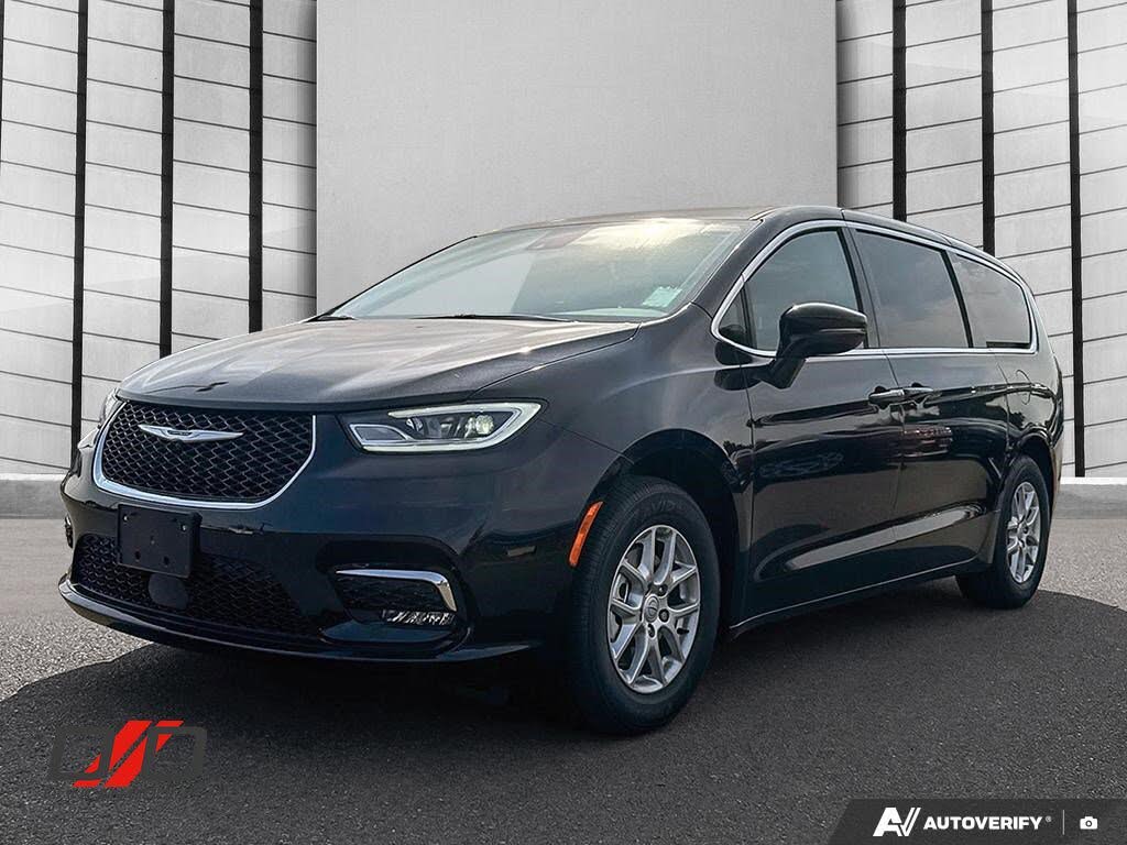 2026 Chrysler Pacifica Select FWD