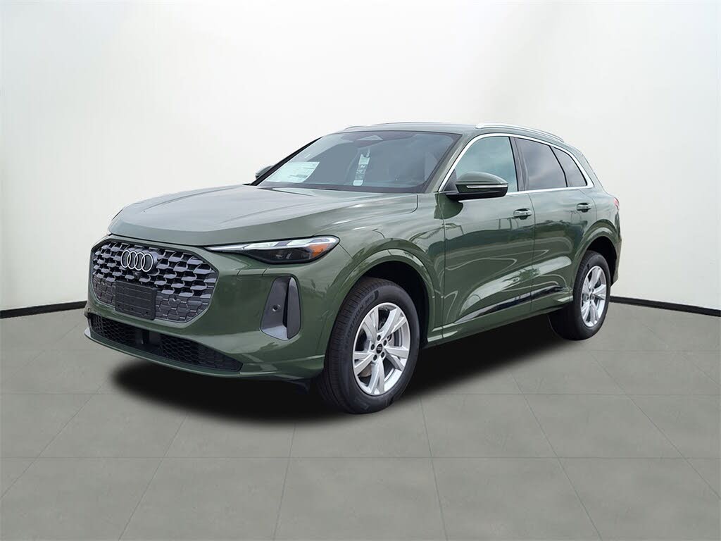 2025 Audi Q5 quattro Premium 40 TFSI