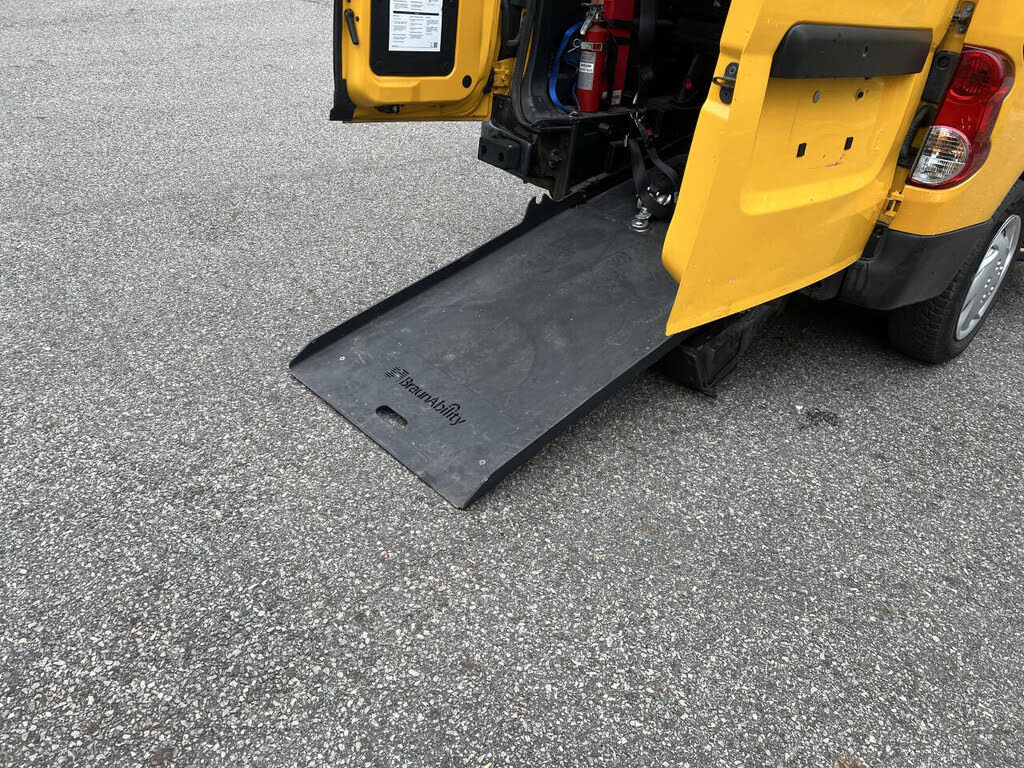 2019 Nissan NV200 Taxi FWD