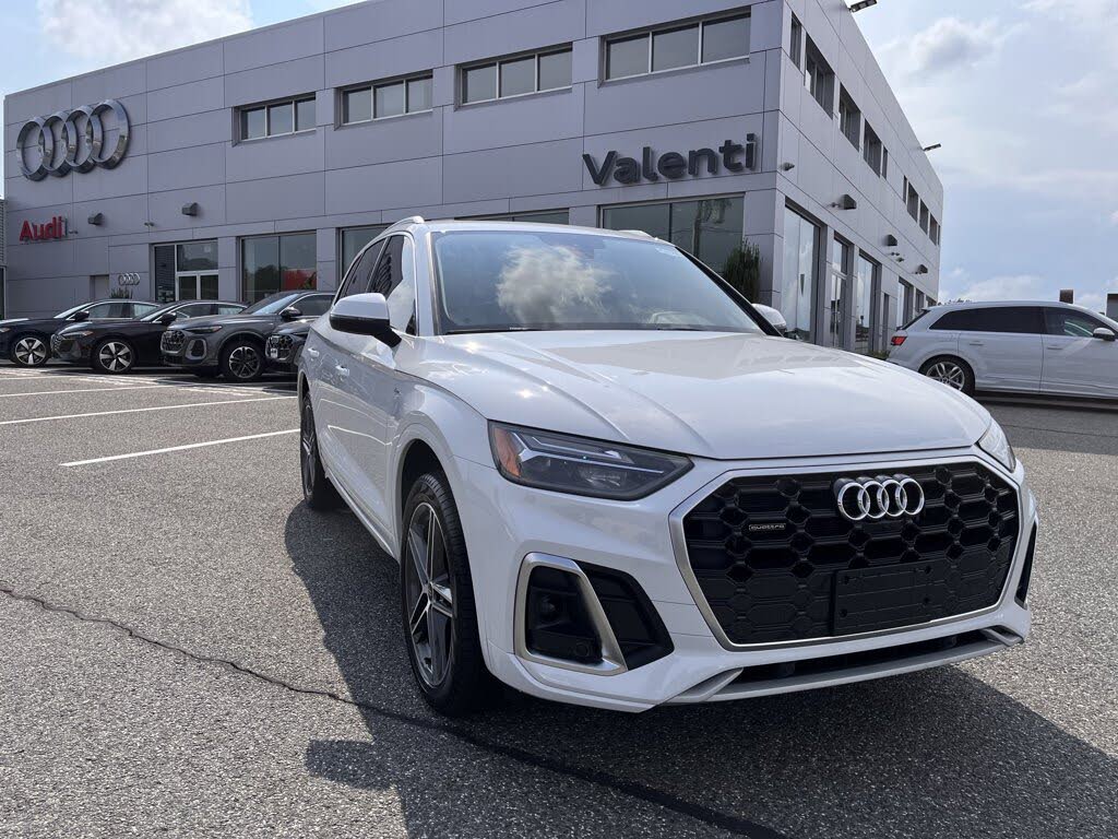 2025 Audi Q5 Hybrid Plug-in e quattro Premium Plus S Line  55 TFSI AWD