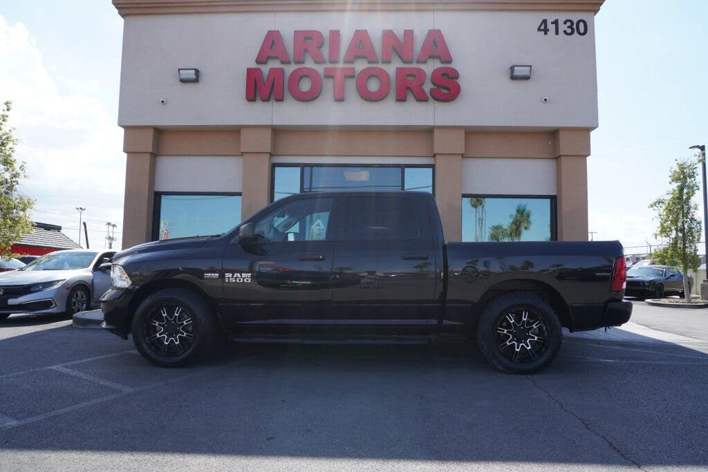 2016 RAM 1500 Express Crew Cab RWD