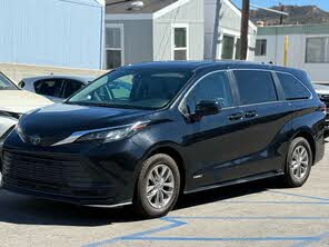 Toyota Sienna LE 8-Passenger FWD