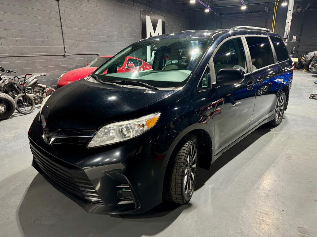 Toyota Sienna LE 7-Passenger AWD 2018