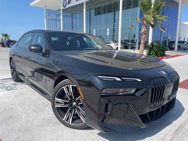 2023 BMW 7 Series 740i RWD