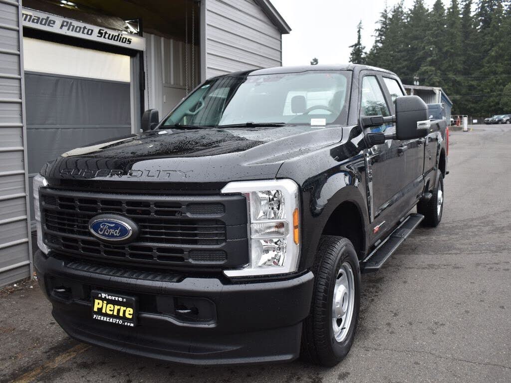 2026 Ford F-350 Super Duty XL Crew Cab 4WD