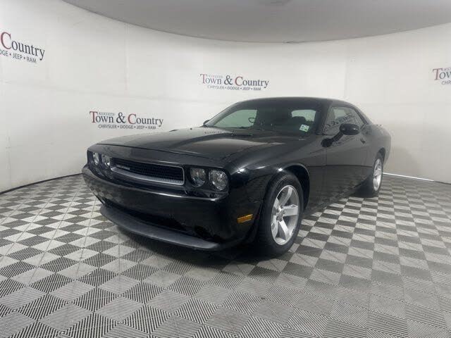 2012 Dodge Challenger SXT RWD