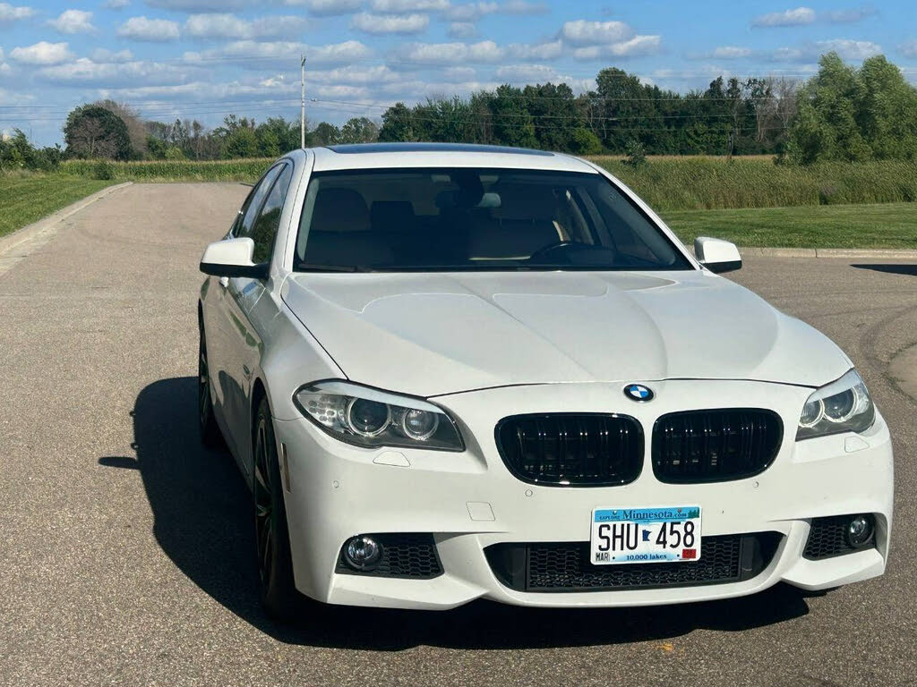2013 BMW 5 Series 535i Sedan RWD
