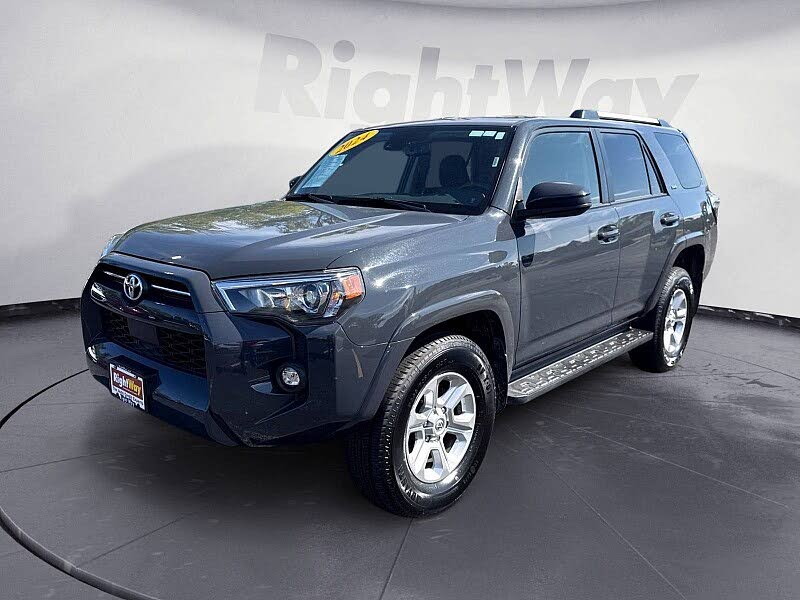 2024 Toyota 4Runner SR5 4WD