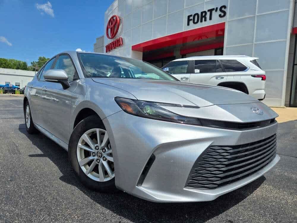 2025 Toyota Camry LE FWD
