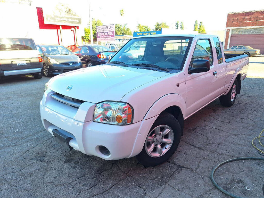 2004 Nissan Frontier 2 Dr XE Extended Cab SB