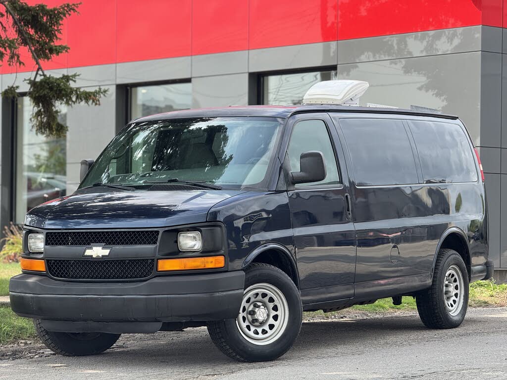 2009 Chevrolet Express Cargo 1500 RWD