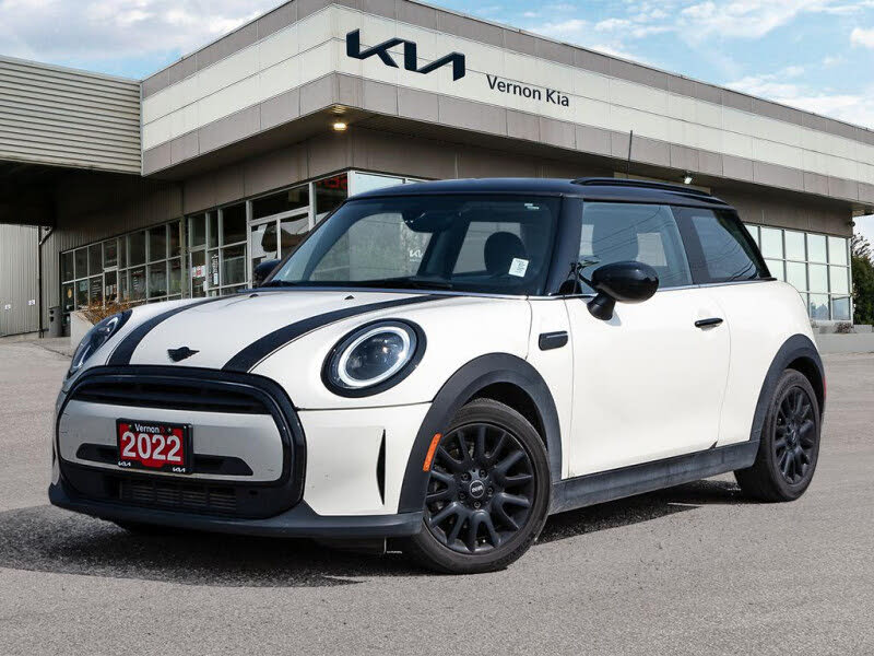 2022 MINI Cooper 2-Door Hatchback FWD