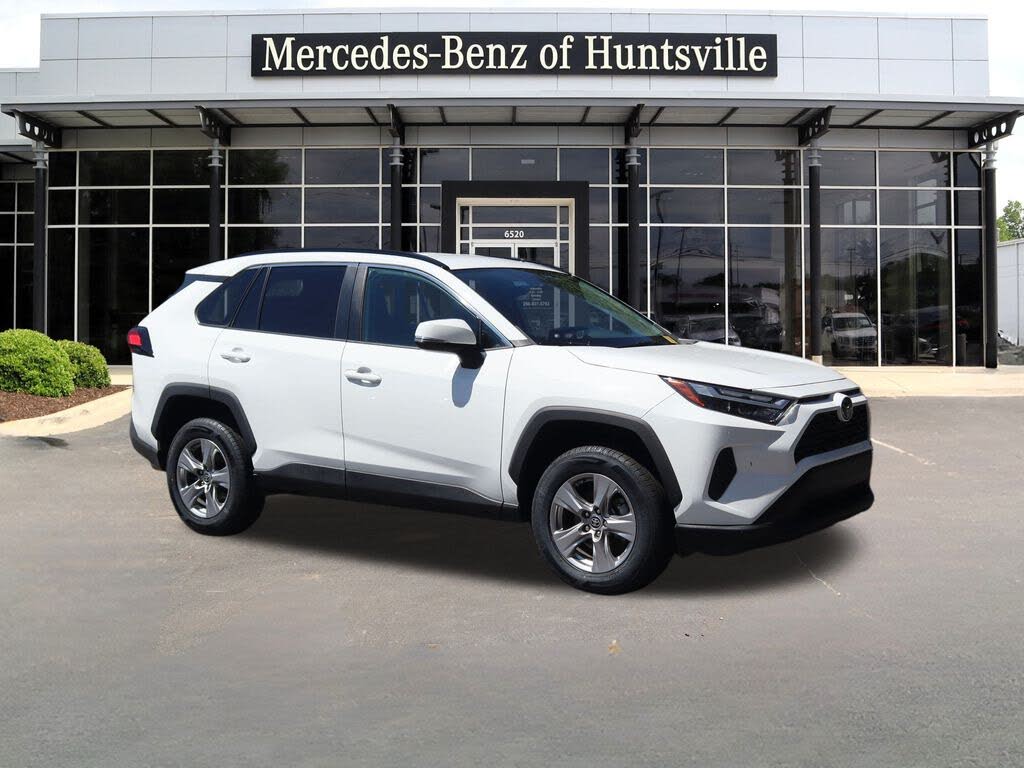 2023 Toyota RAV4 XLE FWD