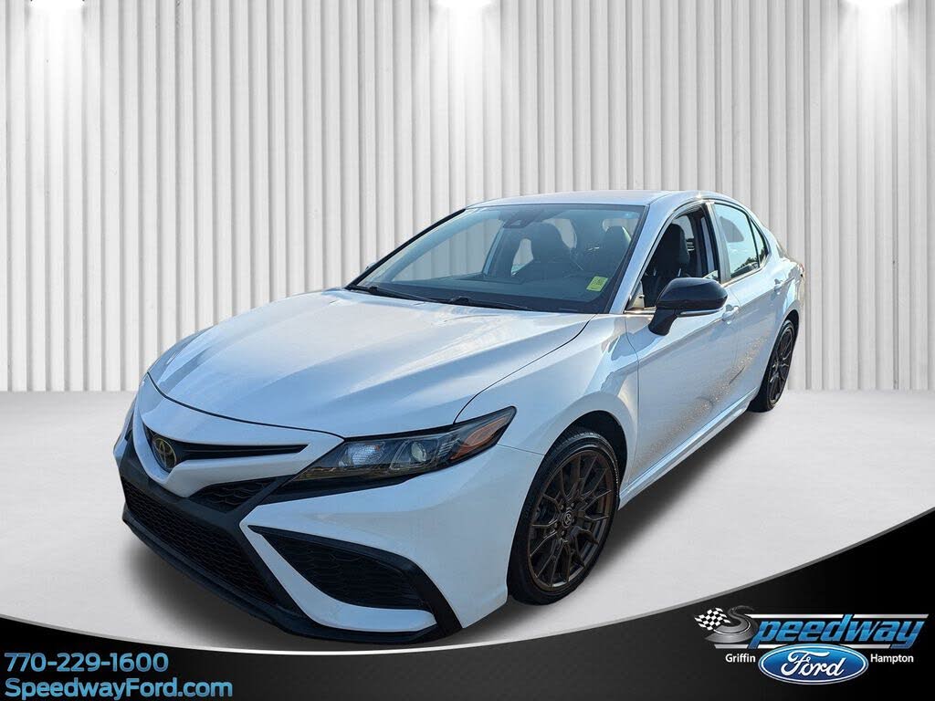 2023 Toyota Camry SE Nightshade FWD