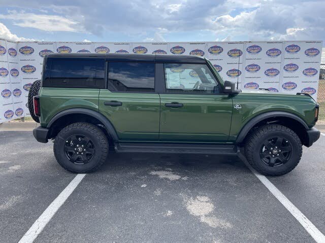2025 Ford Bronco Outer Banks 4-Door 4WD