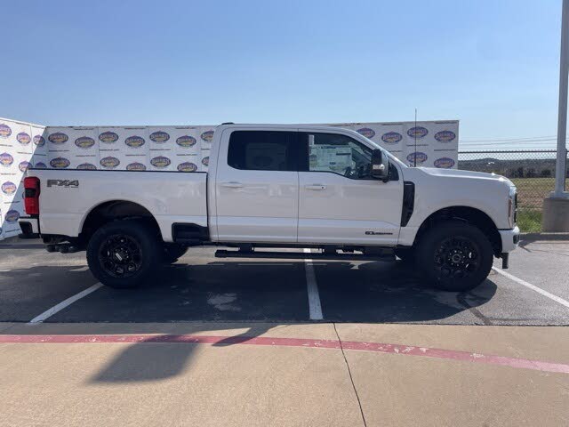2025 Ford F-250 Super Duty Lariat Crew Cab 4WD