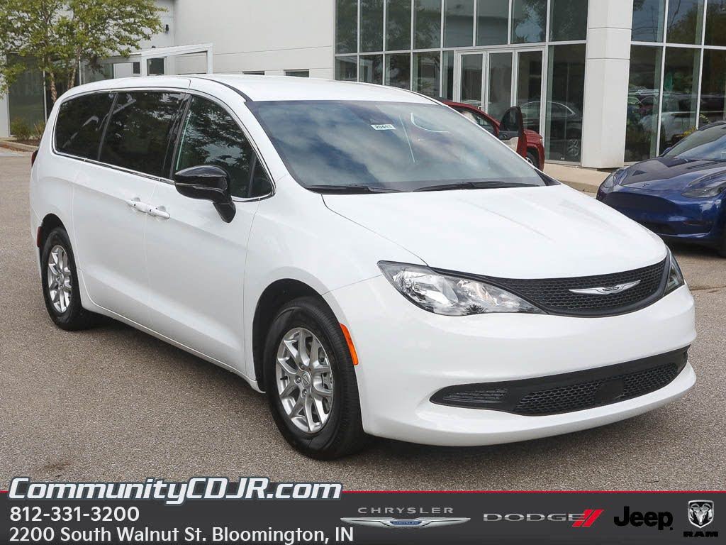 2026 Chrysler Voyager LX FWD