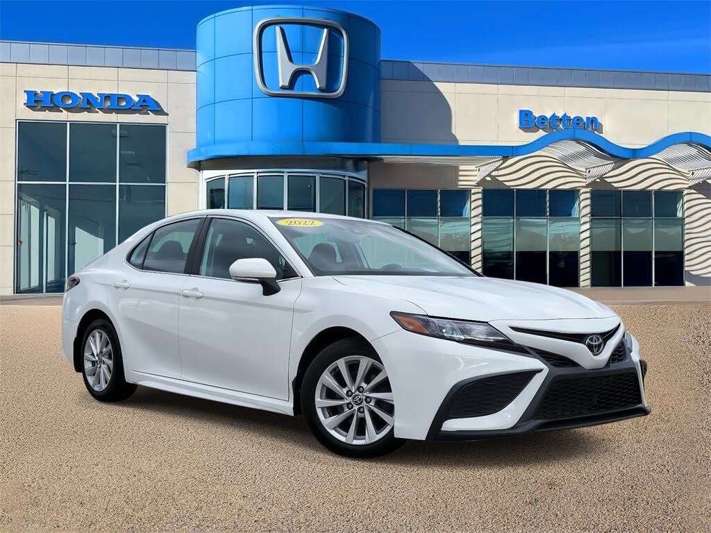 2022 Toyota Camry SE FWD