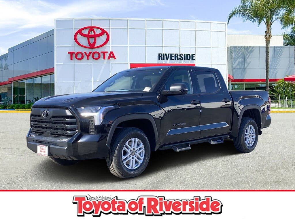 2025 Toyota Tundra SR5 CrewMax Cab 4WD