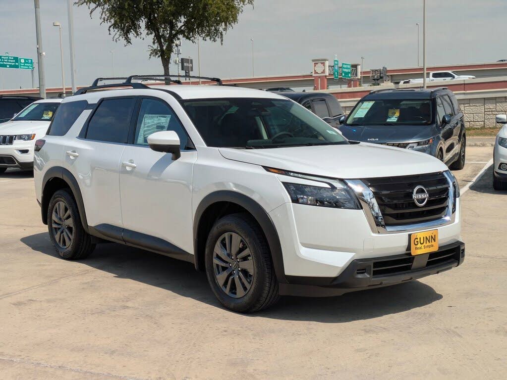2025 Nissan Pathfinder SV FWD