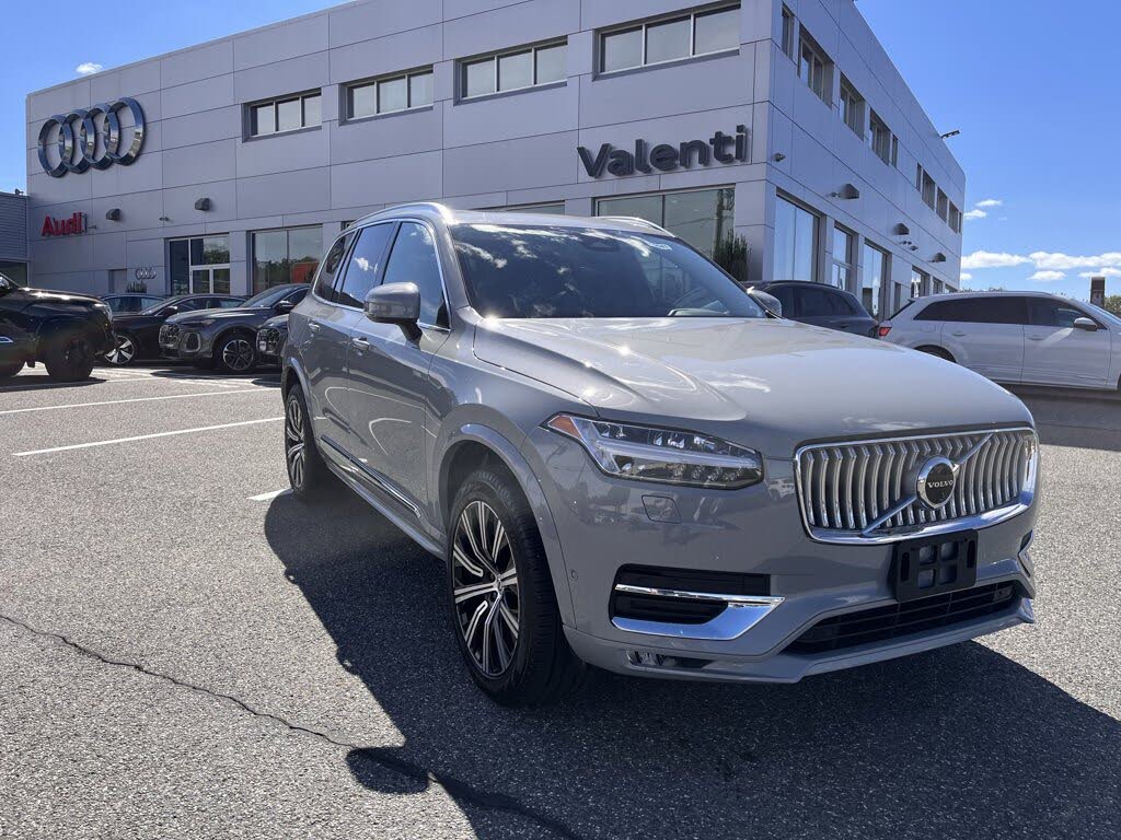 2025 Volvo XC90 B6 Plus Bright Theme 7-Passenger AWD
