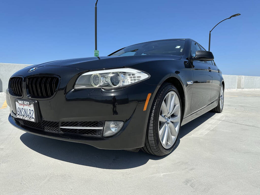 2011 BMW 5 Series 535i Sedan RWD