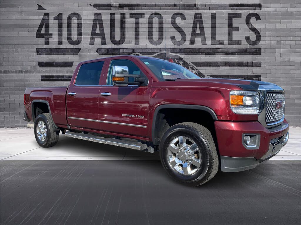 2016 GMC Sierra 3500HD Denali Crew Cab LB DRW 4WD
