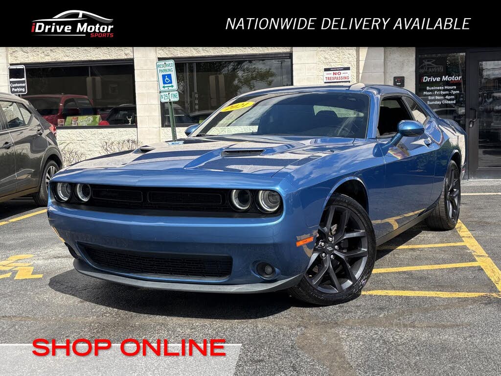 2021 Dodge Challenger SXT RWD