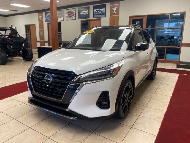 2023 Nissan Kicks SR FWD