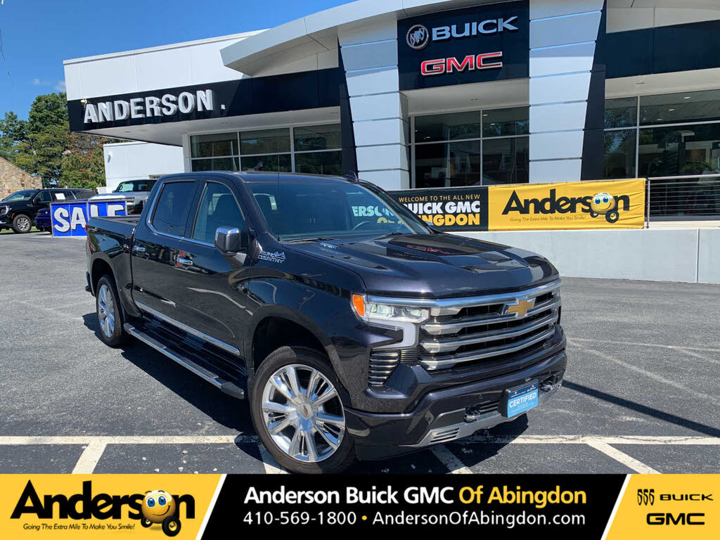 2023 Chevrolet Silverado 1500 High Country Crew Cab 4WD