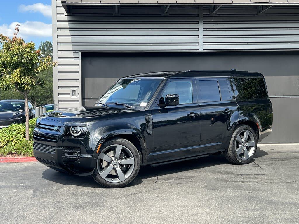 2025 Land Rover Defender 130 V8 P500 AWD