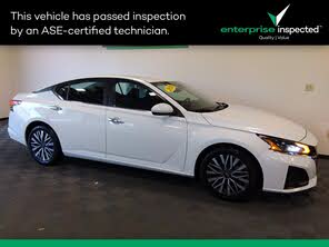 Nissan Altima 2.5 SV FWD