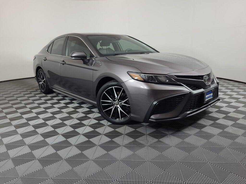 2022 Toyota Camry SE AWD