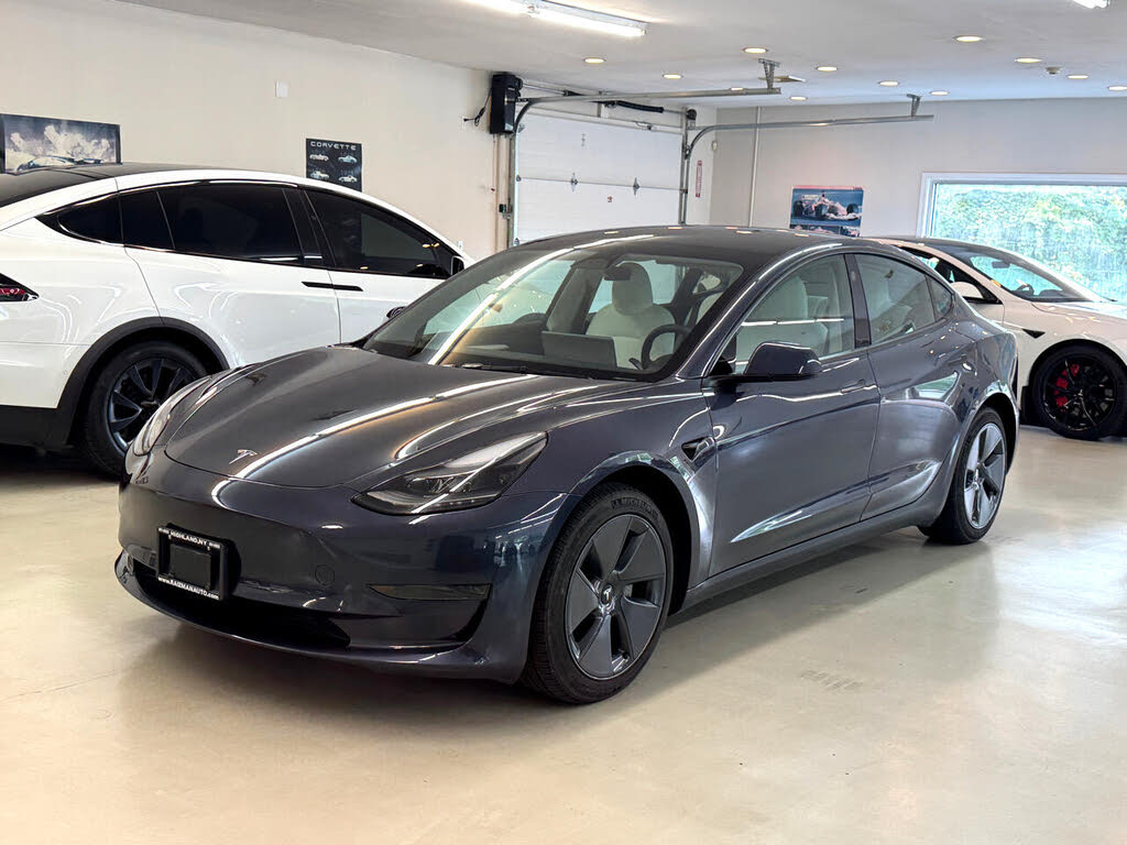 2023 Tesla Model 3 RWD