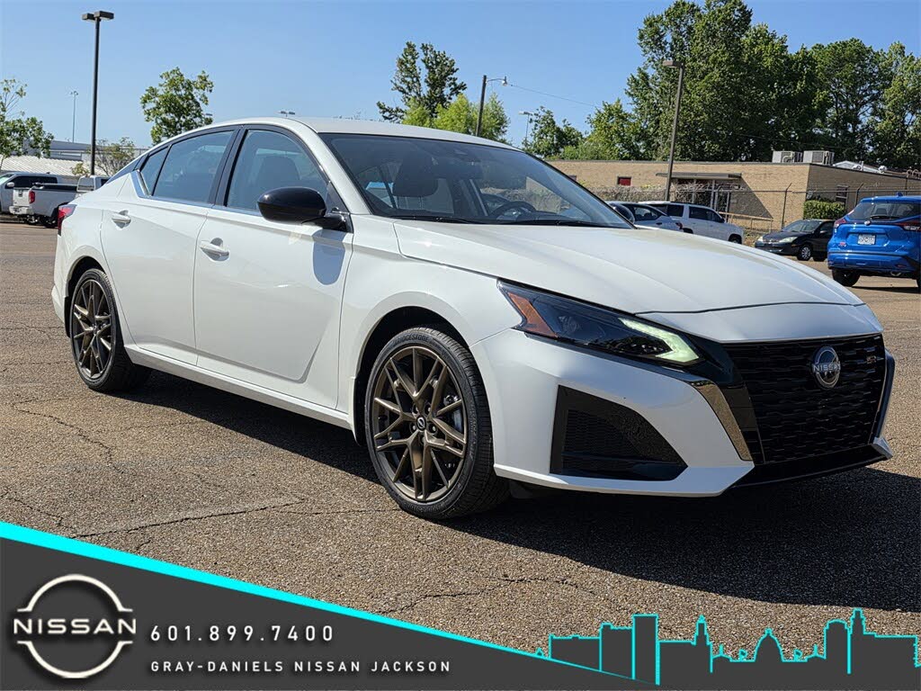 2025 Nissan Altima 2.5 SR FWD