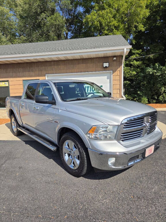 2014 RAM 1500 SLT Crew Cab 4WD
