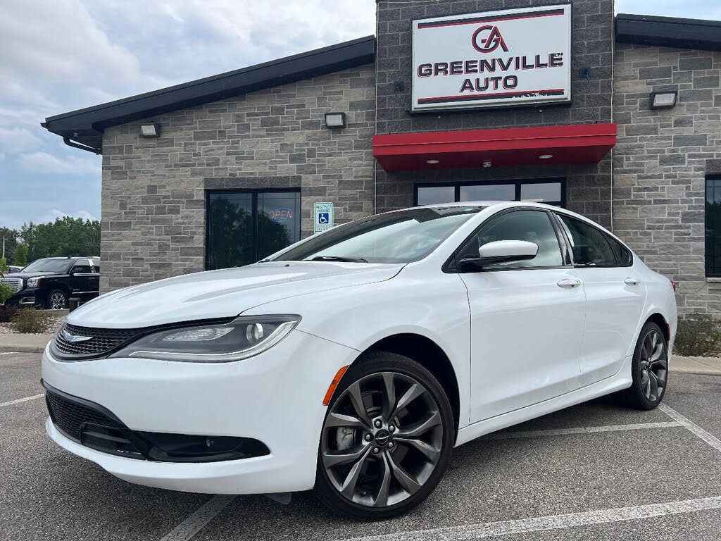 2015 Chrysler 200 S Sedan FWD