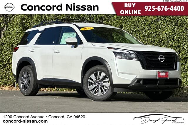 2025 Nissan Pathfinder SV FWD