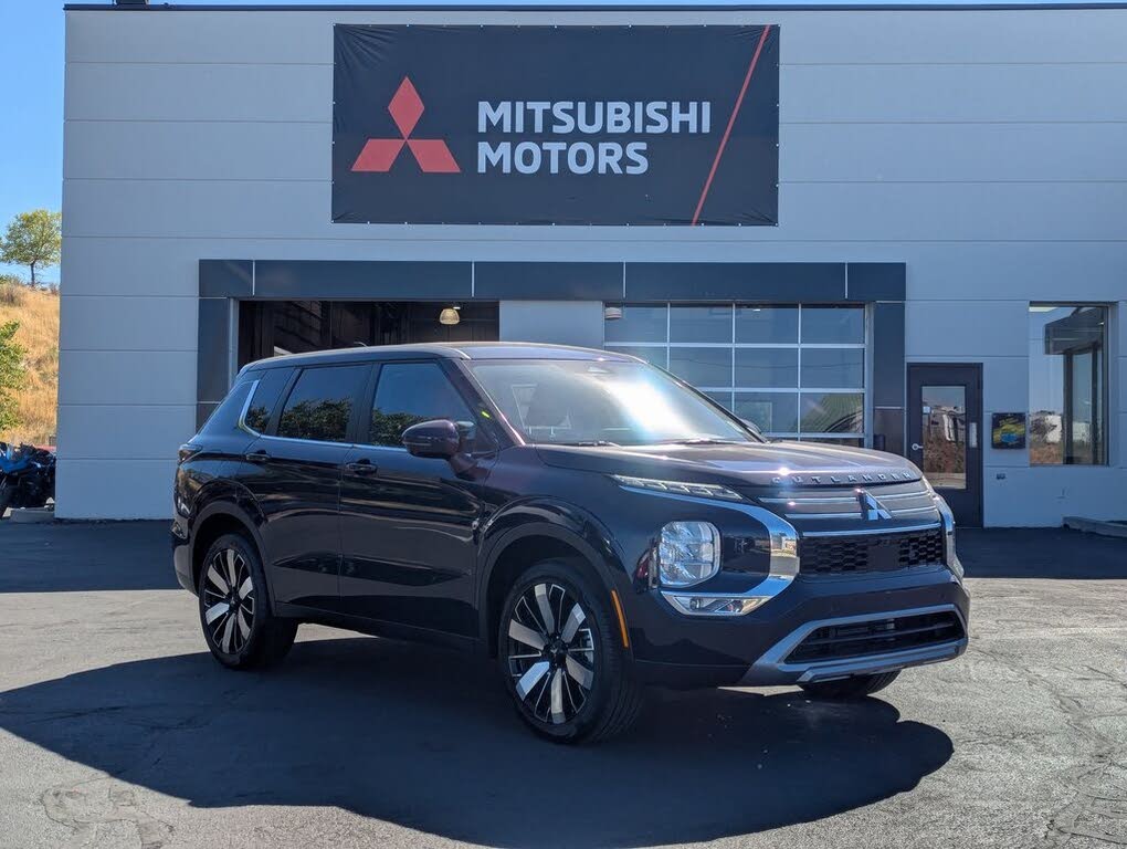 2025 Mitsubishi Outlander SE FWD